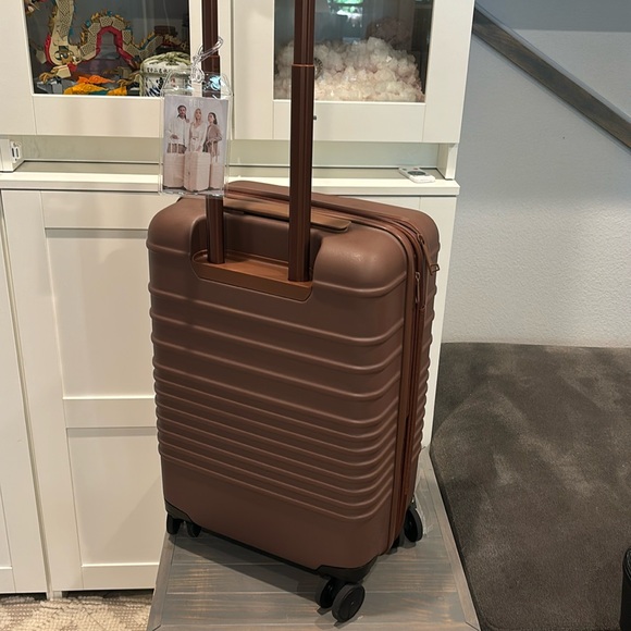 NWT Beis The Carry On in Maple Brown - Picture 4 of 5